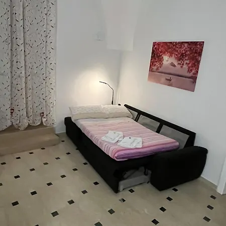 Apartment Lips House