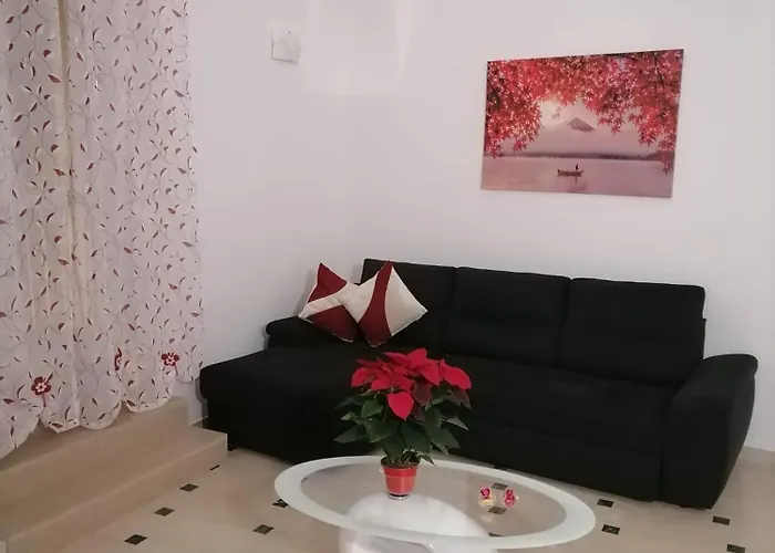 Lips House Apartment *