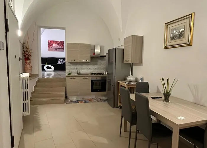 Lips House Apartment