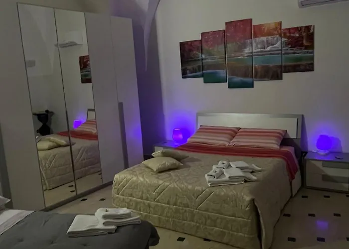 Lips House Apartment