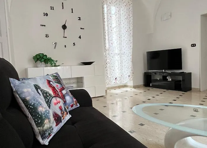 Lips House